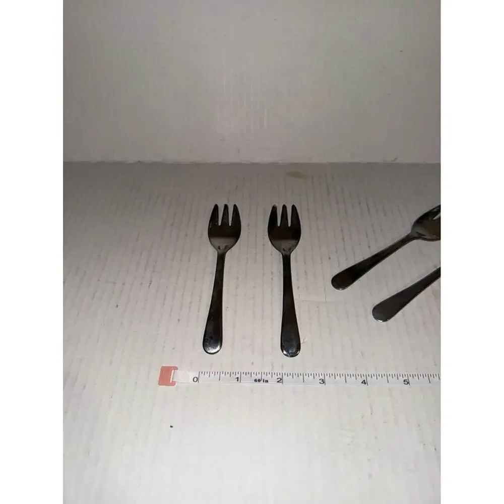 Vintage - SET OF 4 - Sheffield England - Silver Plate - Dessert/Appetizer Forks